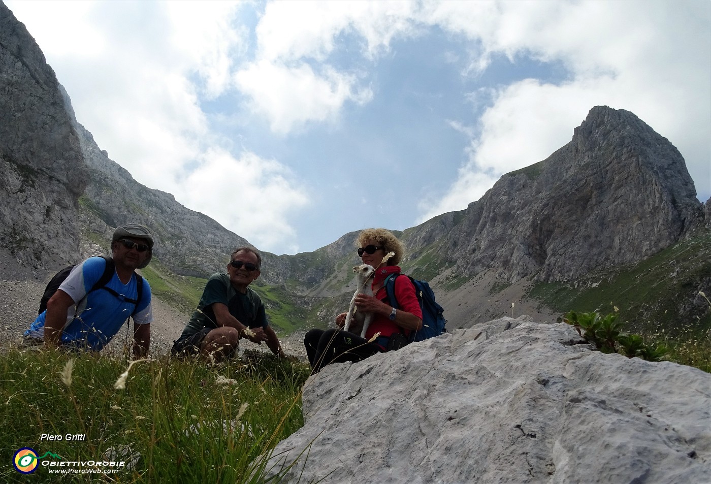 66 Vista indietro verso anticima est e Passo di Corna Piana.JPG -                                